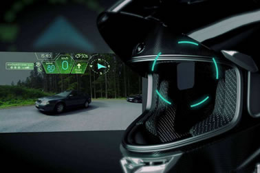 外(wài)國(guó)發明(míng)智能(néng)摩托車(chē)頭盔，不(bù)光(guāng)能(néng)連接手機(jī)，還(hái)配有(yǒu)個(gè)小(xiǎo)空(kōng)調！